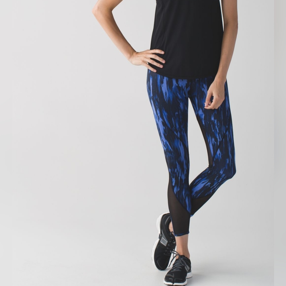 🌈Lululemon All Meshed Up 7/8 Tight in Painted Animal Sprinkler Black